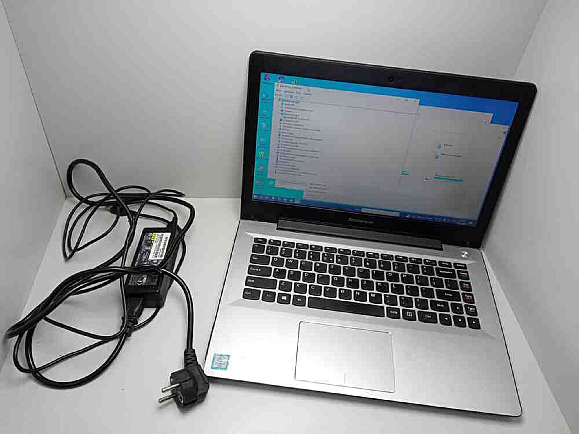 Ноутбук Lenovo IdeaPad Z546 (Intel Core-i3 6100U/4Gb/SSD240Gb) (30956004)
