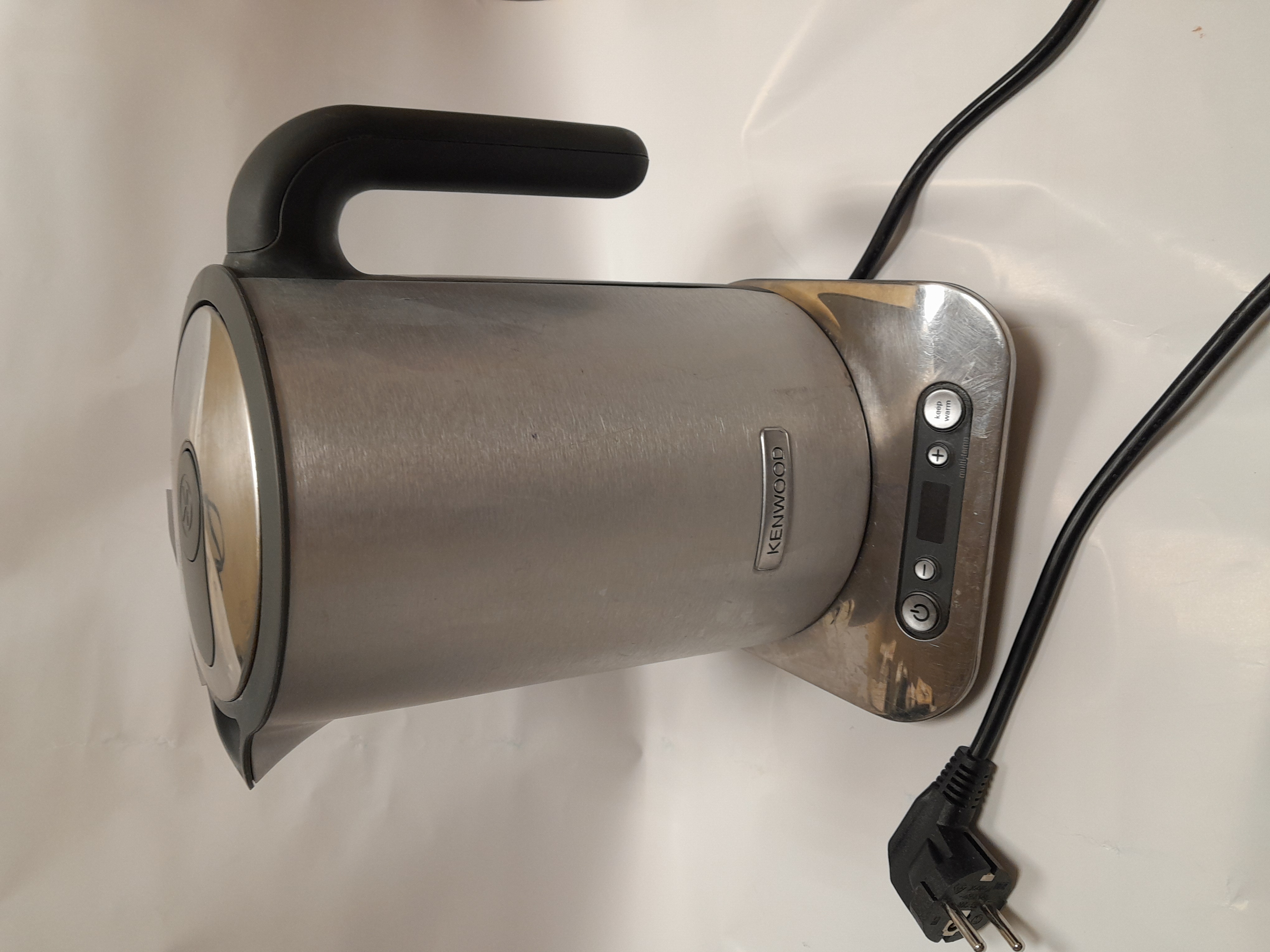 Електрочайник Kenwood SJM610