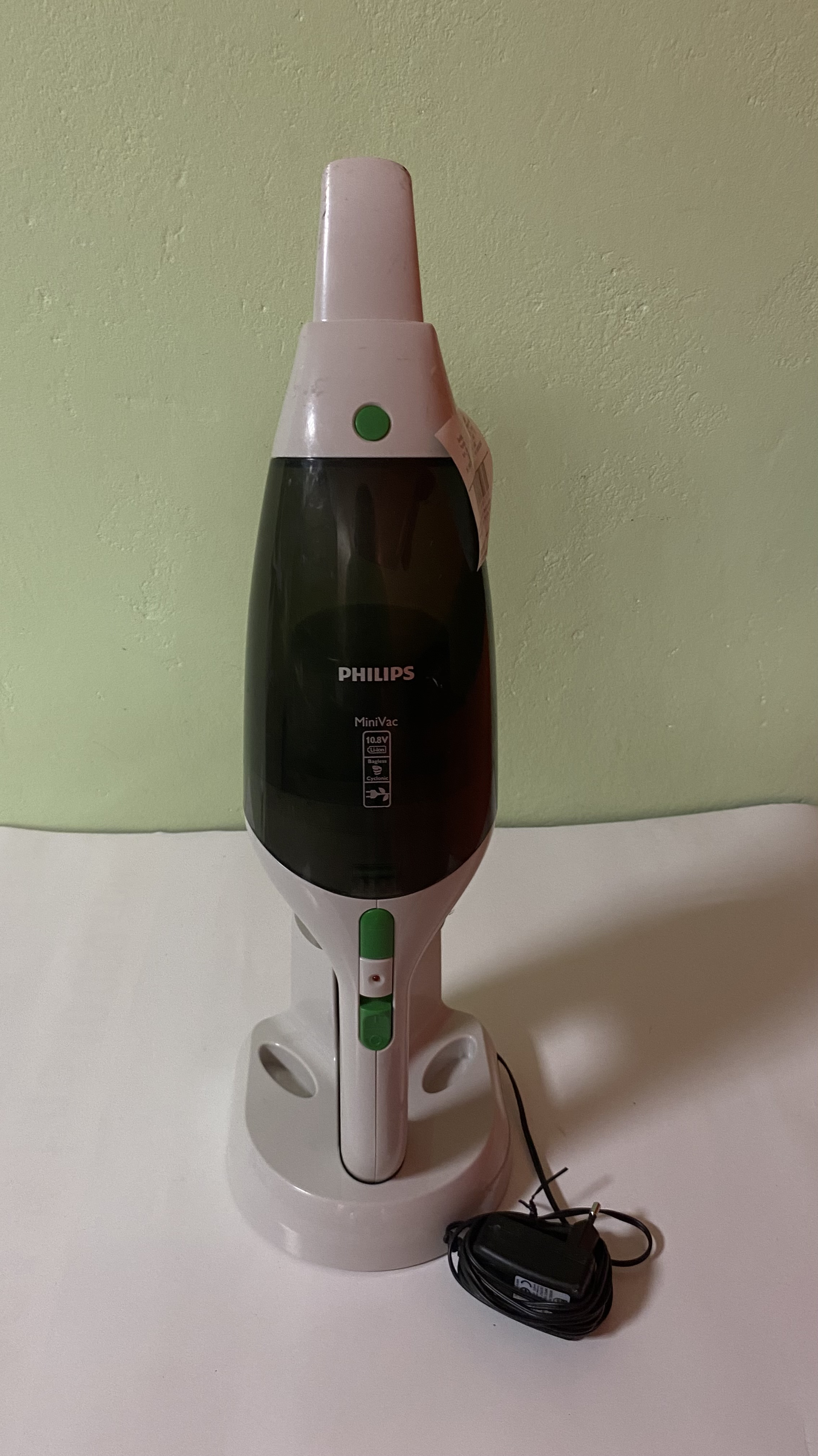 Автомобільний / ручний пилосос Philips MiniVac FC6148/01