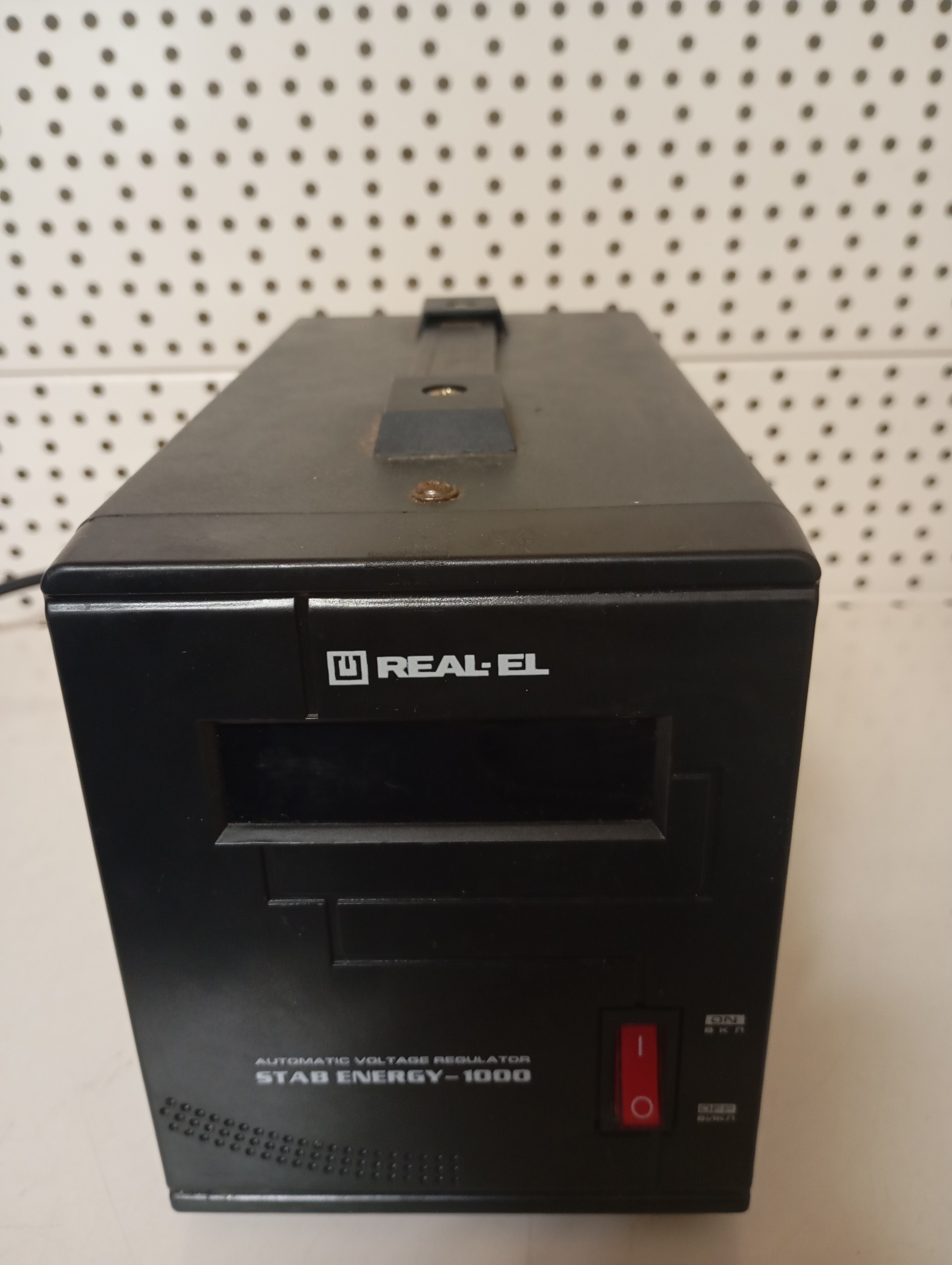 Стабілізатор напруги Real-El STAB Energy-1000