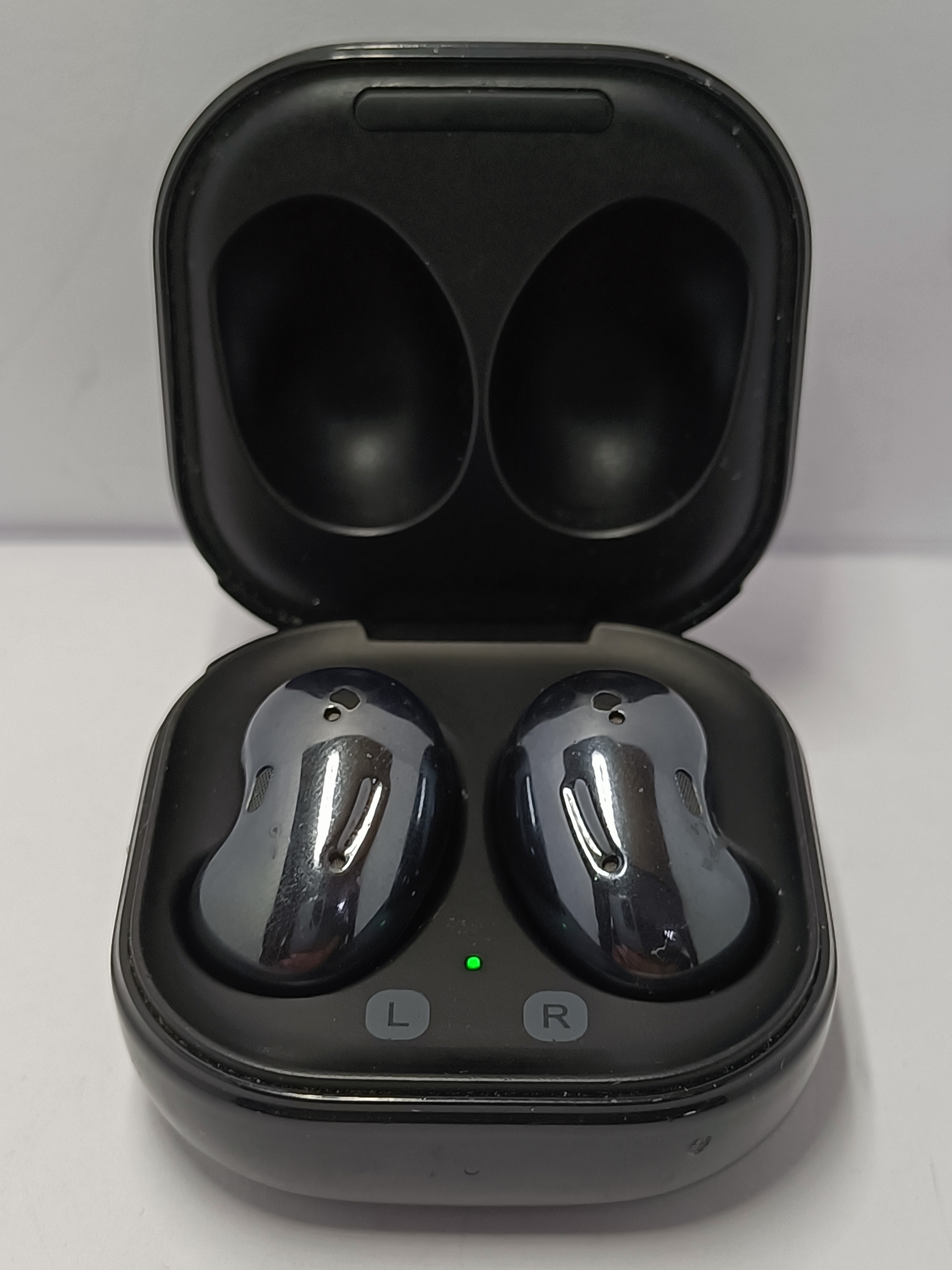 Навушники Samsung Galaxy Buds Live (SM-R180NZKASEK)