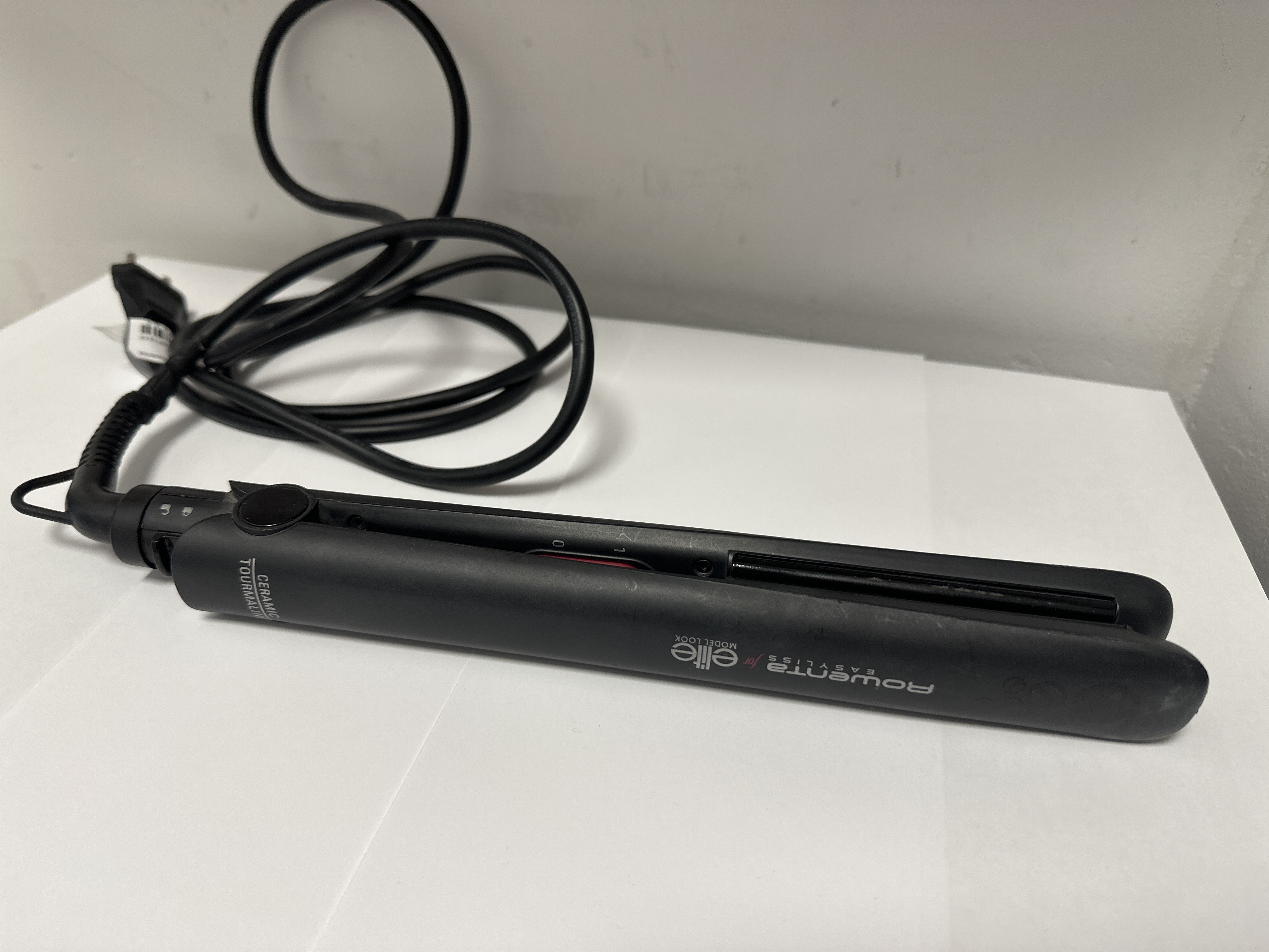 Випрямляч для волосся Rowenta SF1512
