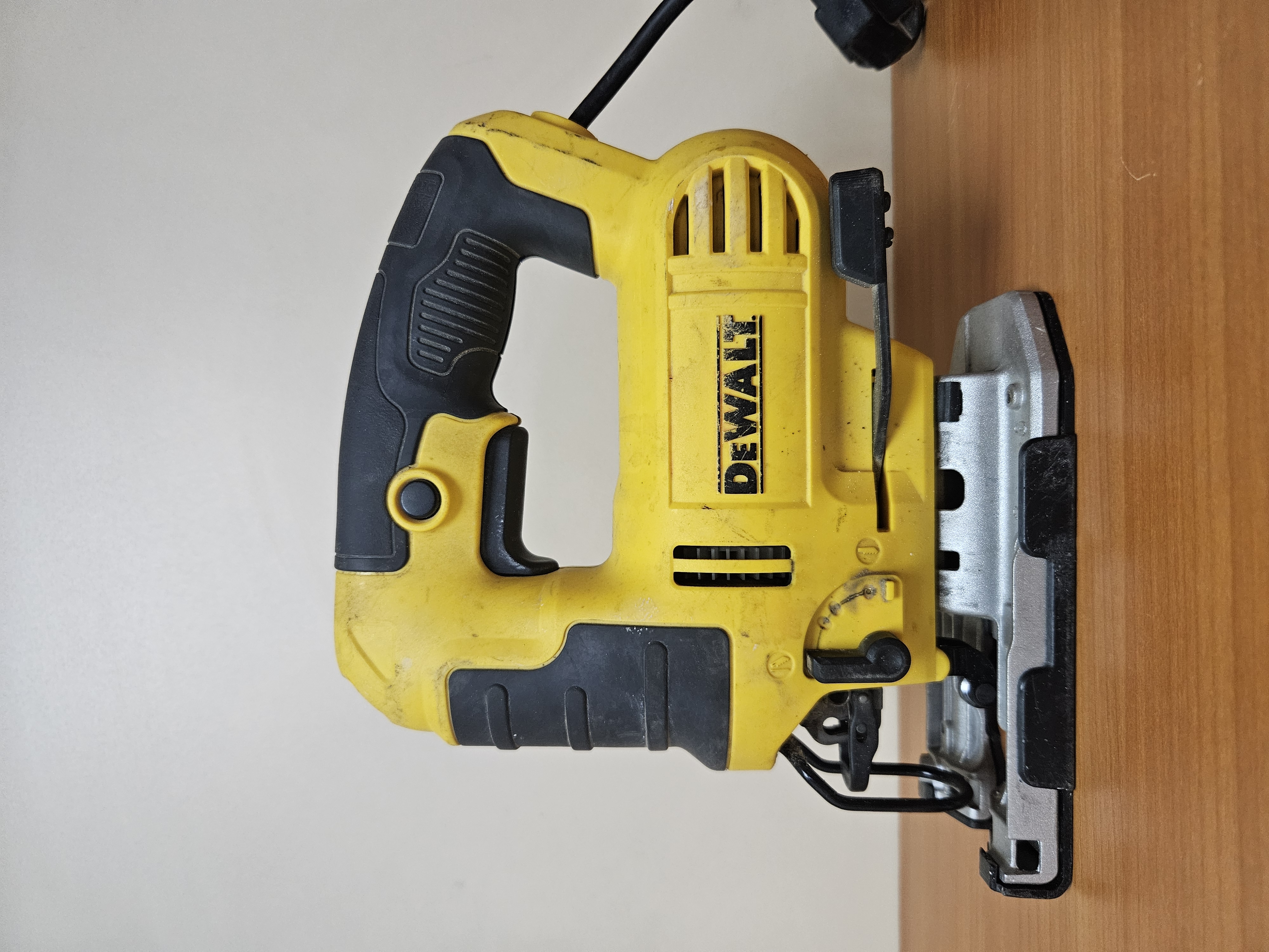Електролобзик DeWALT DWE349-QS