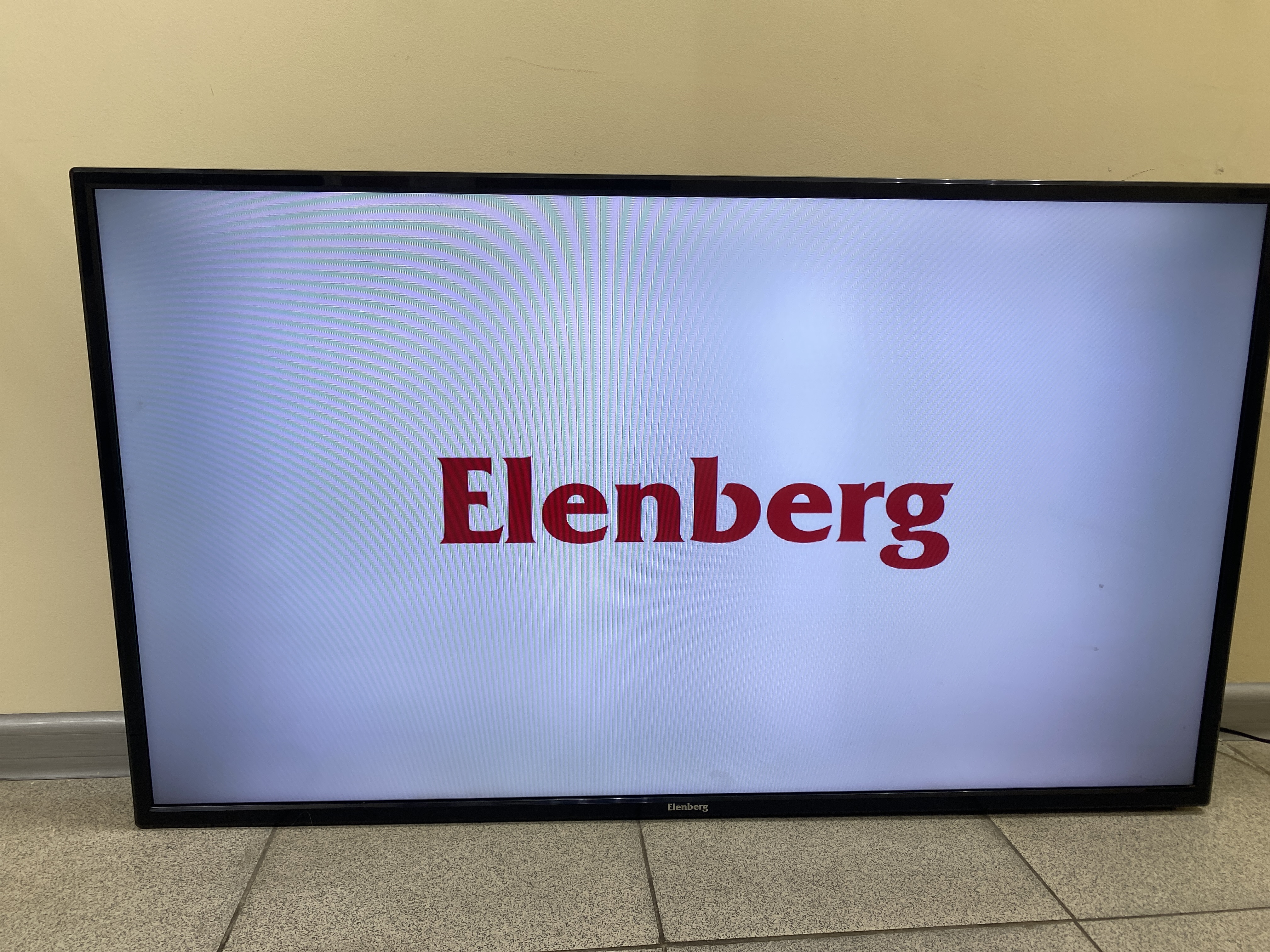 Телевизор Elenberg 40AF4130