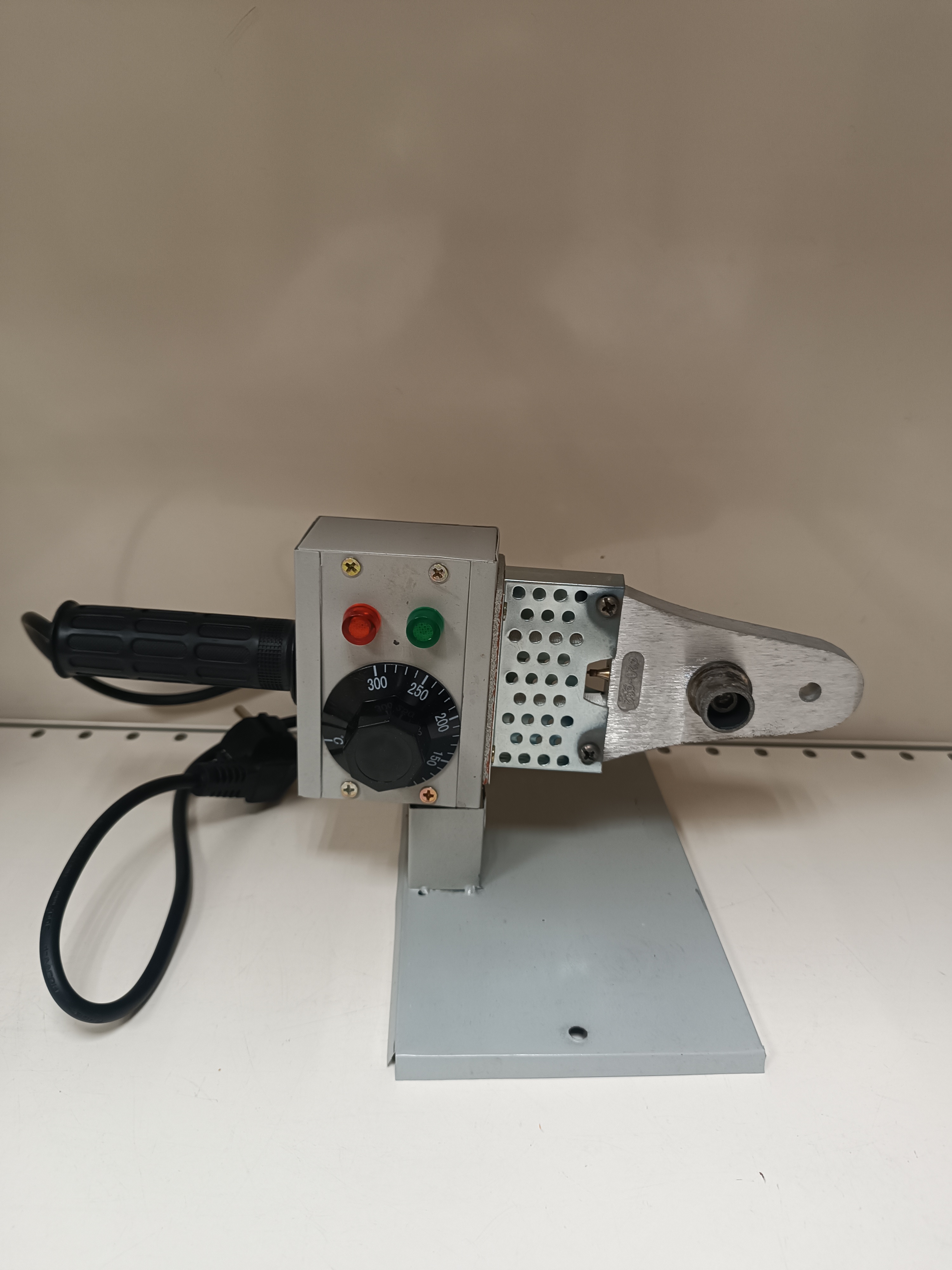 Паяльник для пластикових труб Forte WP 6308