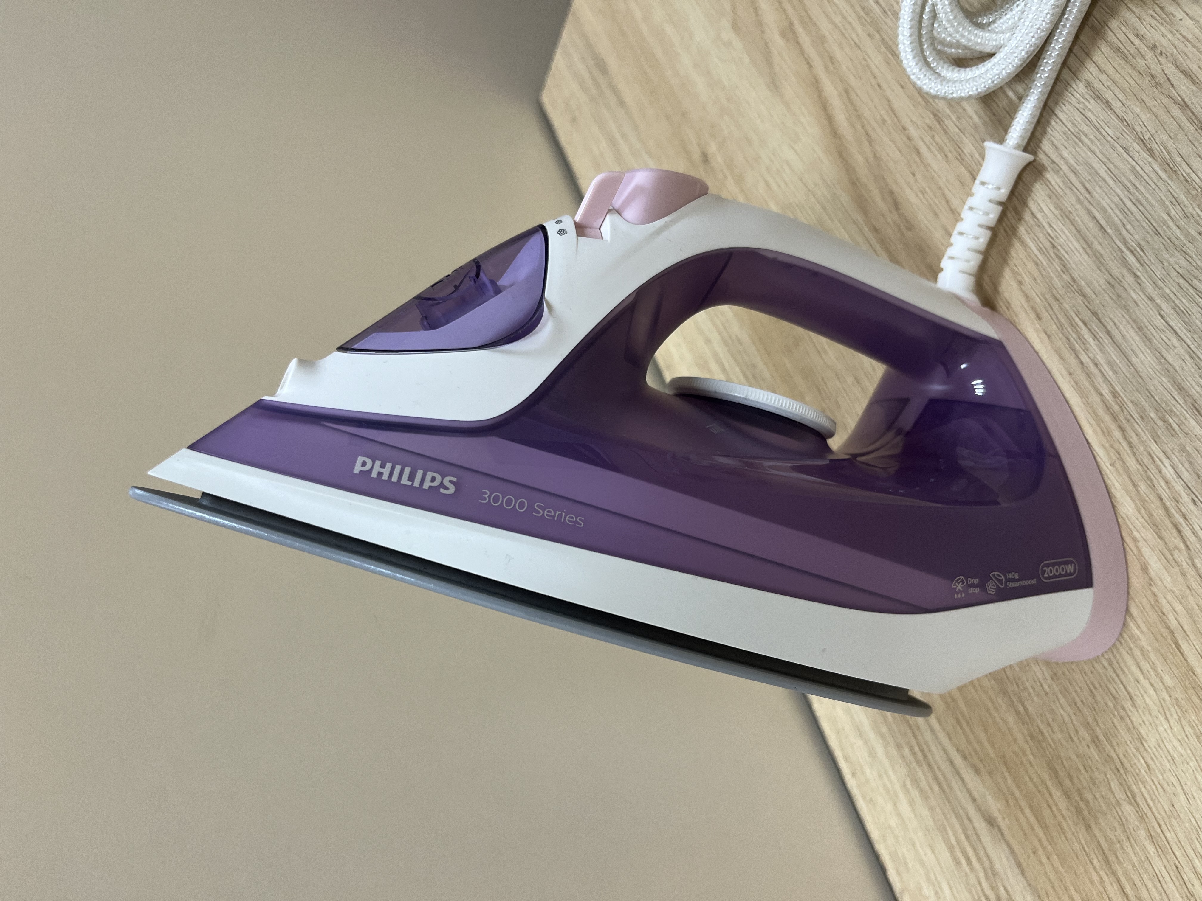 Утюг с паром Philips DST3010/30