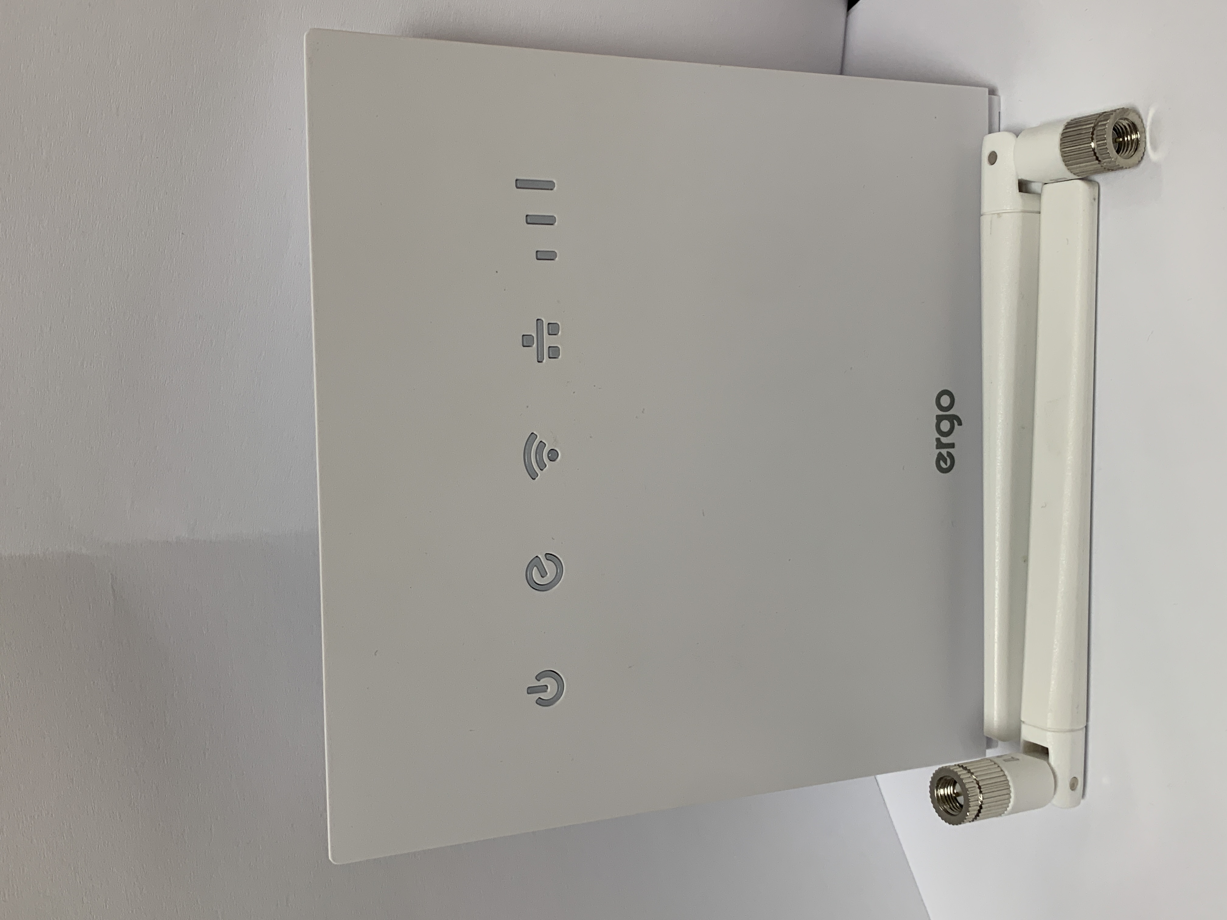 Модем 4G/3G + Wi-Fi роутер Ergo R0516