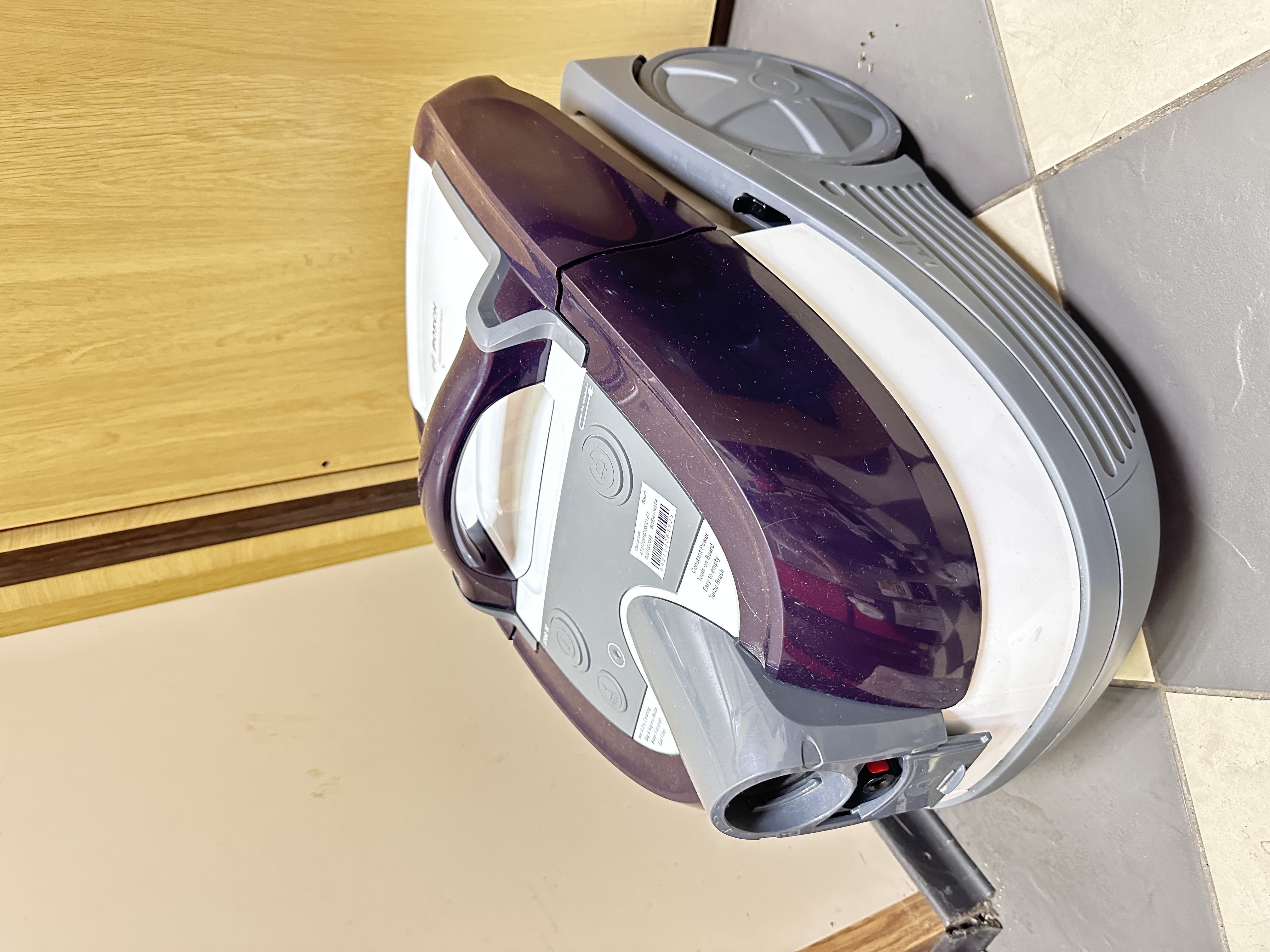 Пилосос миючий з аквафільтром Bosch BWD41740