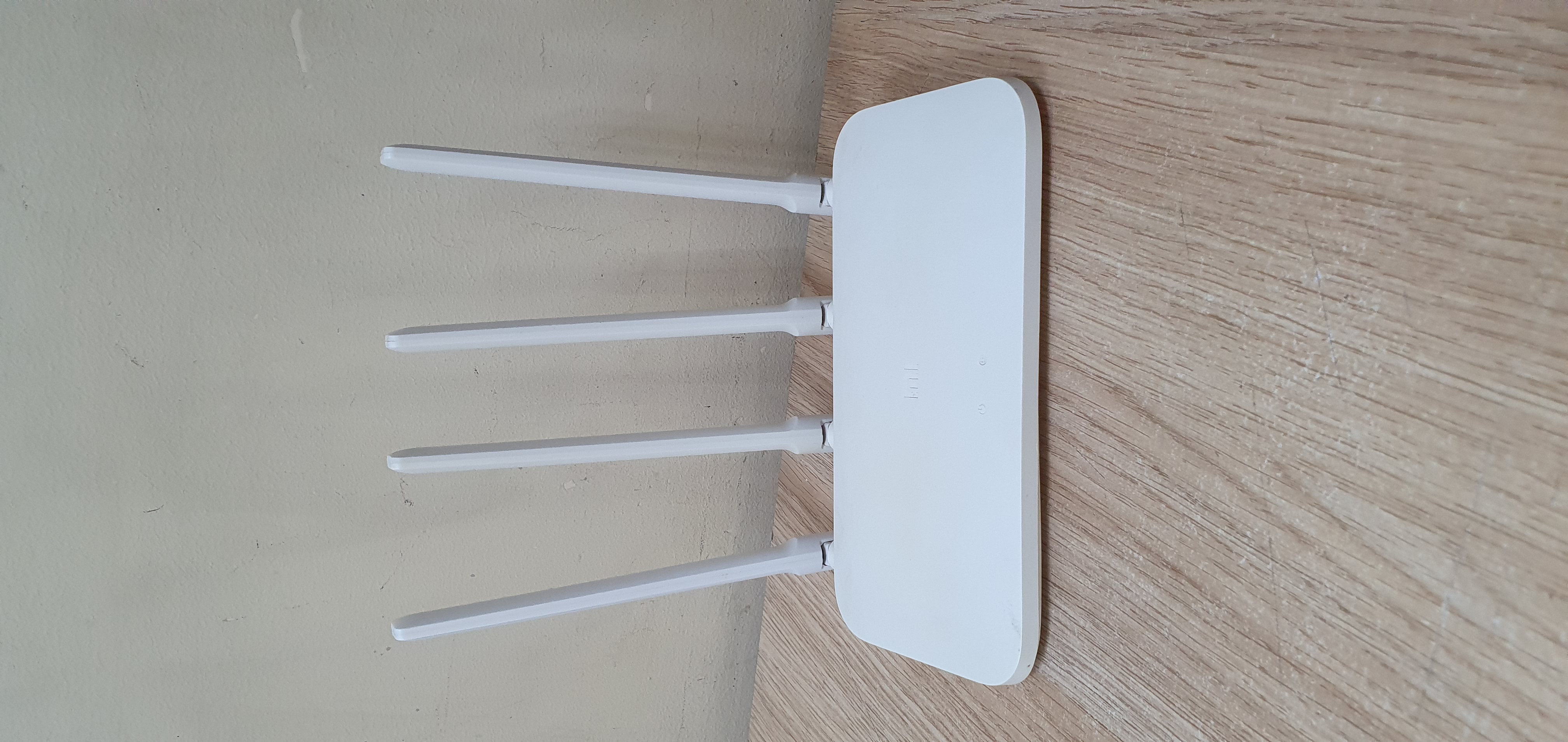 Маршрутизатор Xiaomi Mi Router 4C R4CM