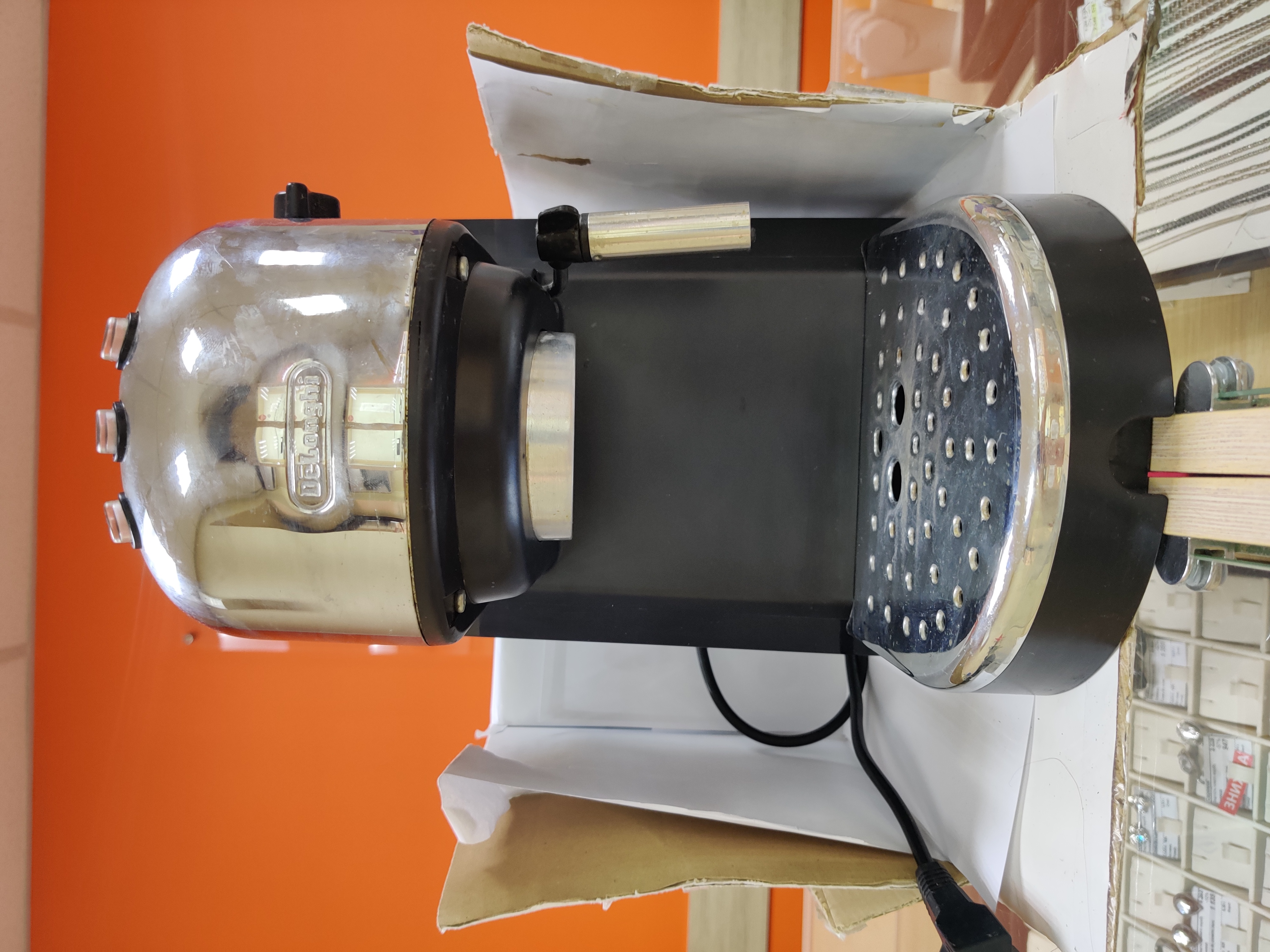 Кавоварка Delonghi EC 270