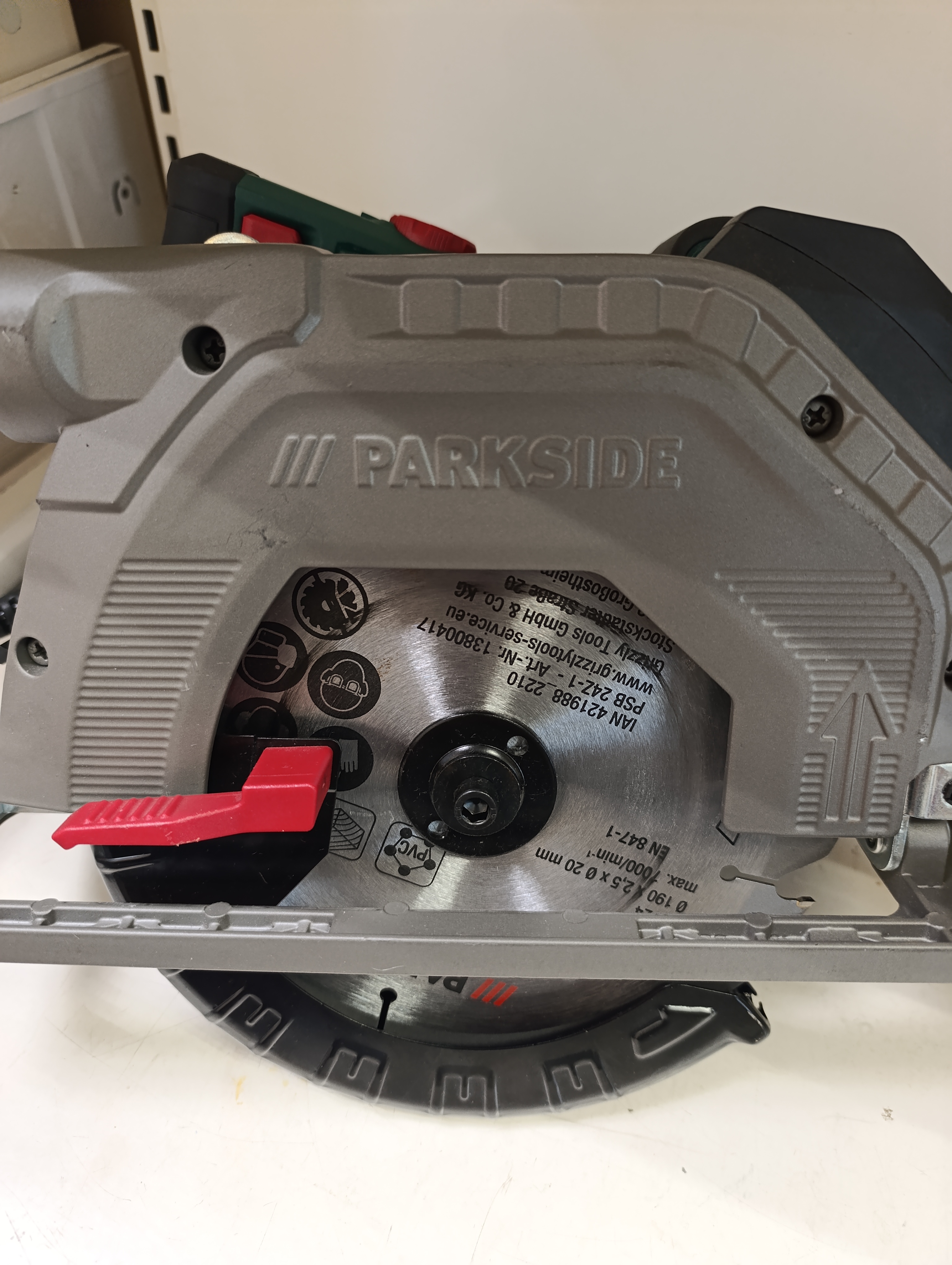 Дискова пила Parkside PHKS 1350 D3