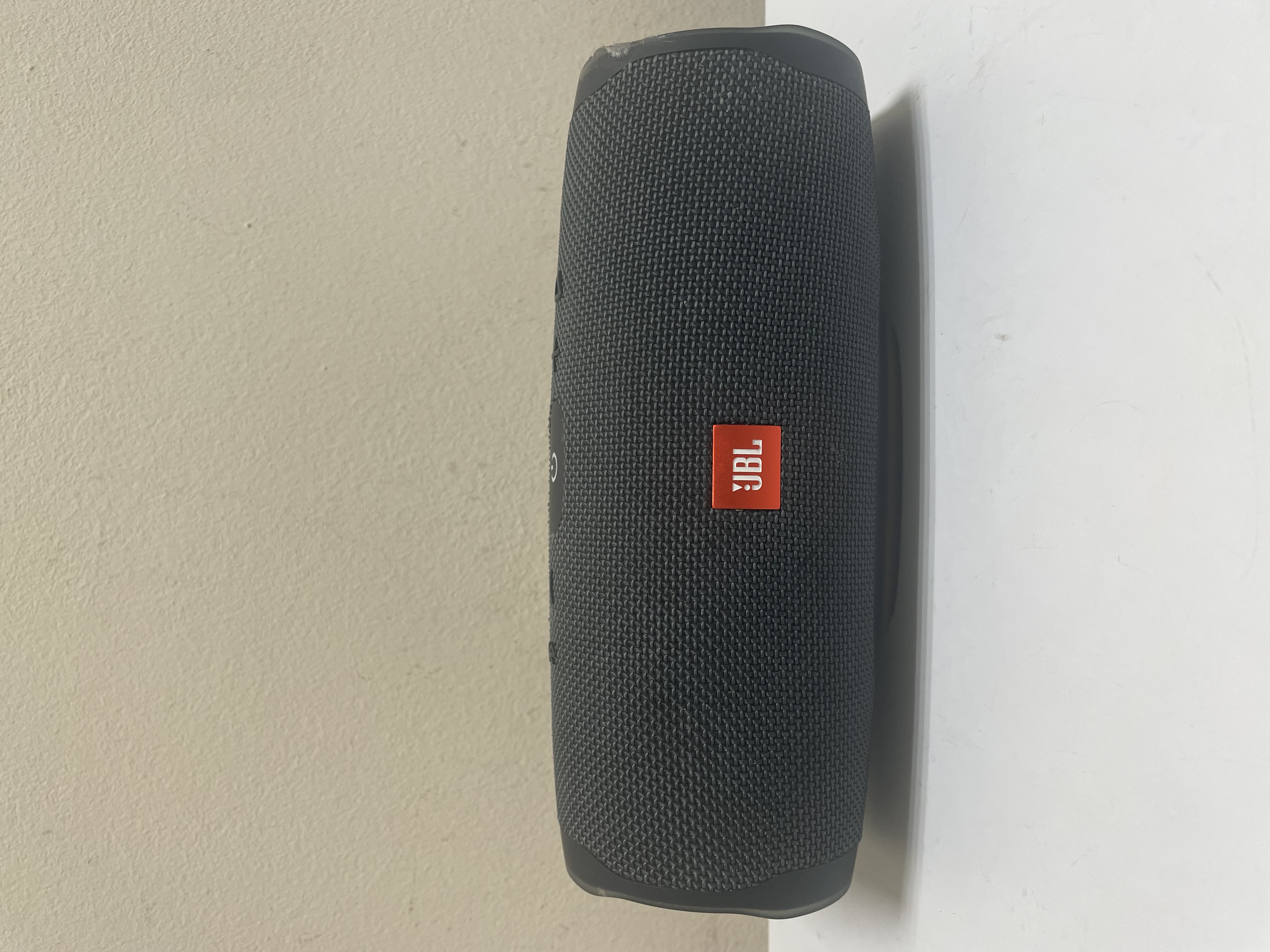 Портативна акустика JBL Charge Essential 2
