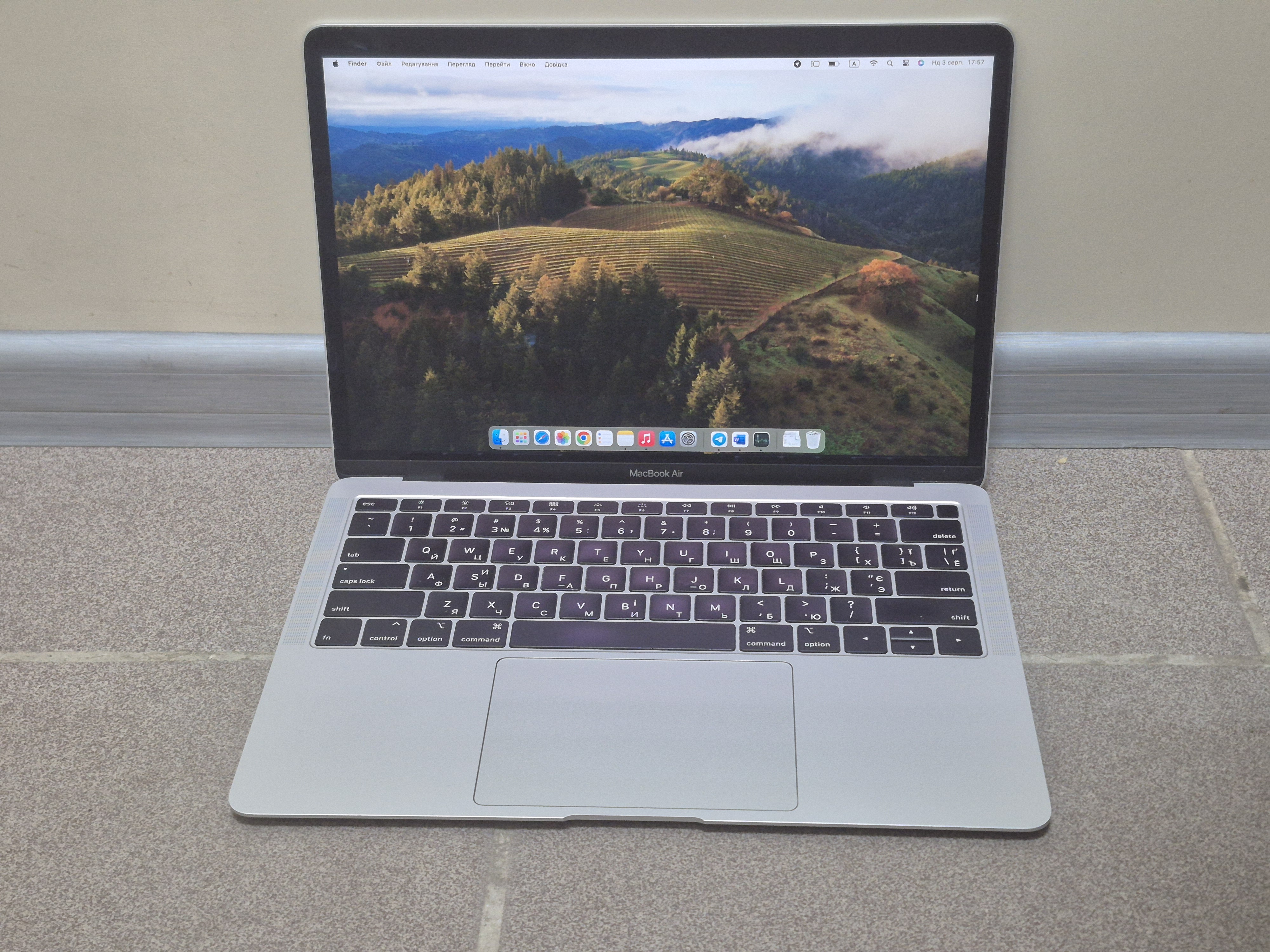 Ноутбук Apple MacBook Air 13" Space Gray 128Gb (MRE82) 2018