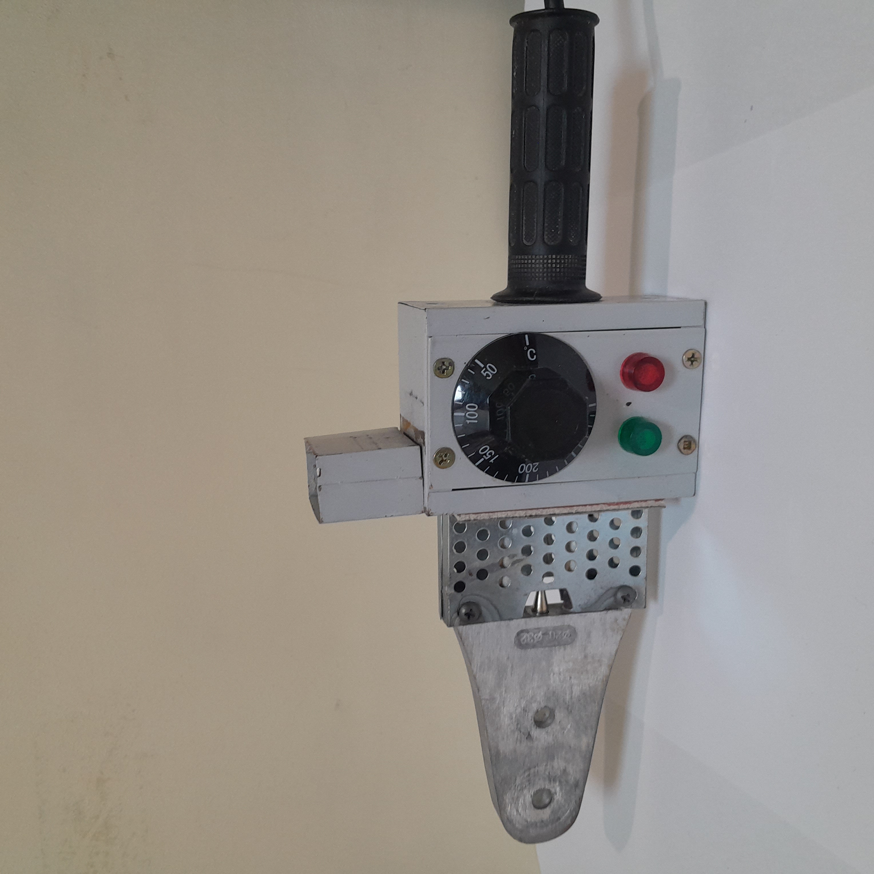 Паяльник для пластикових труб Forte WP6308