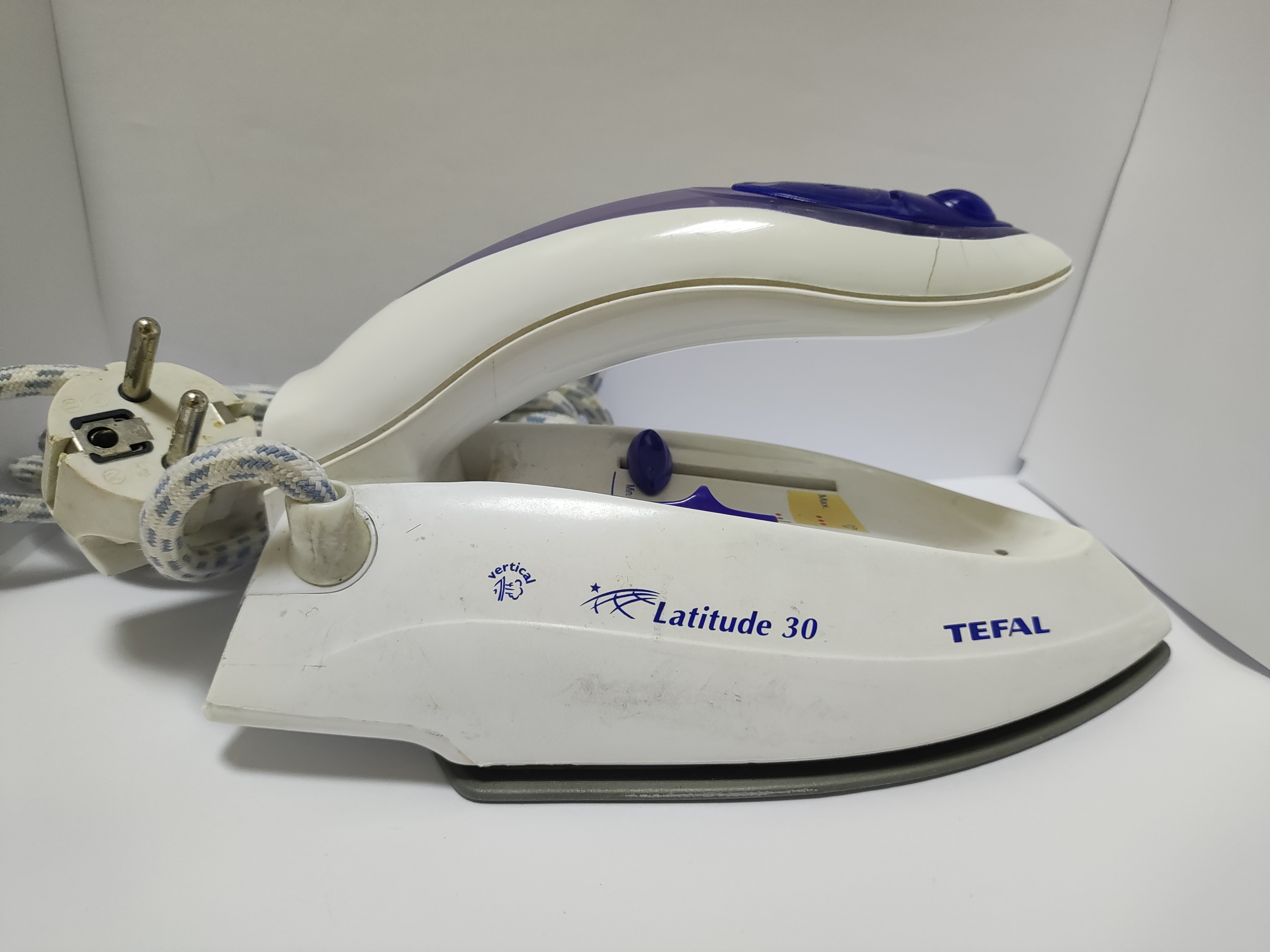 Дорожня праска TEFAL 1119