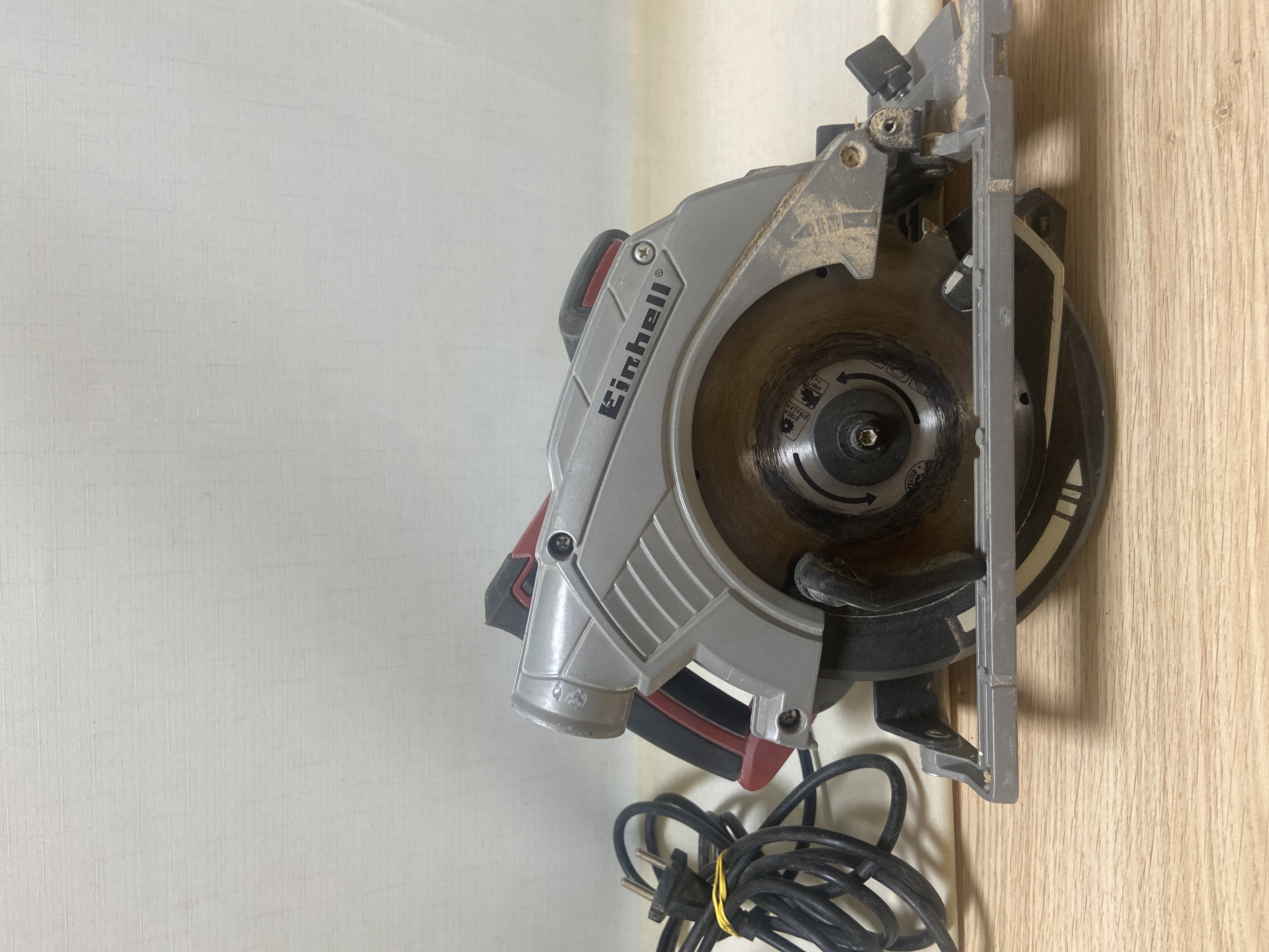 Циркулярна пила Einhell TE-CS 165