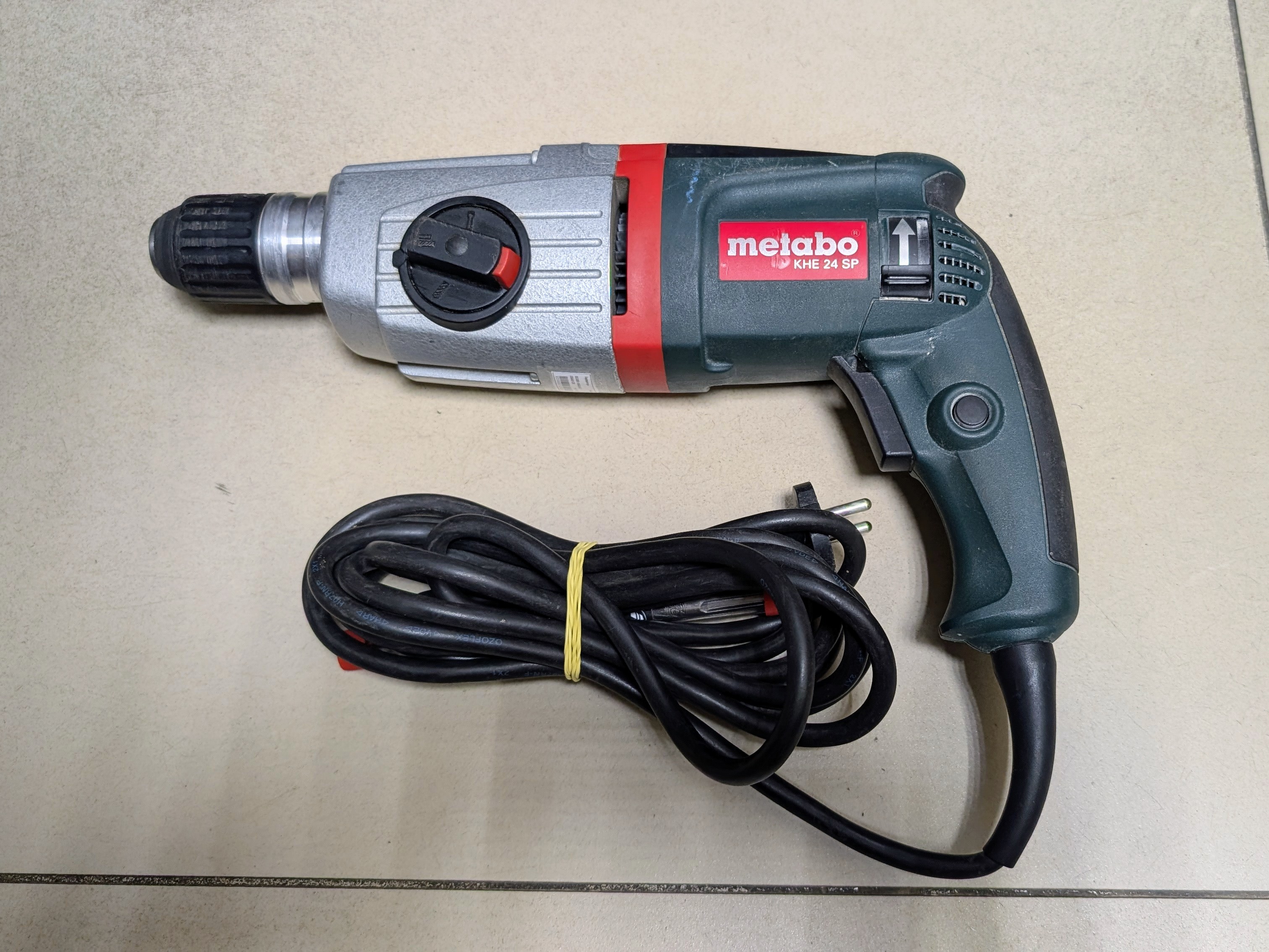 Перфоратор Metabo KHE 24 SP