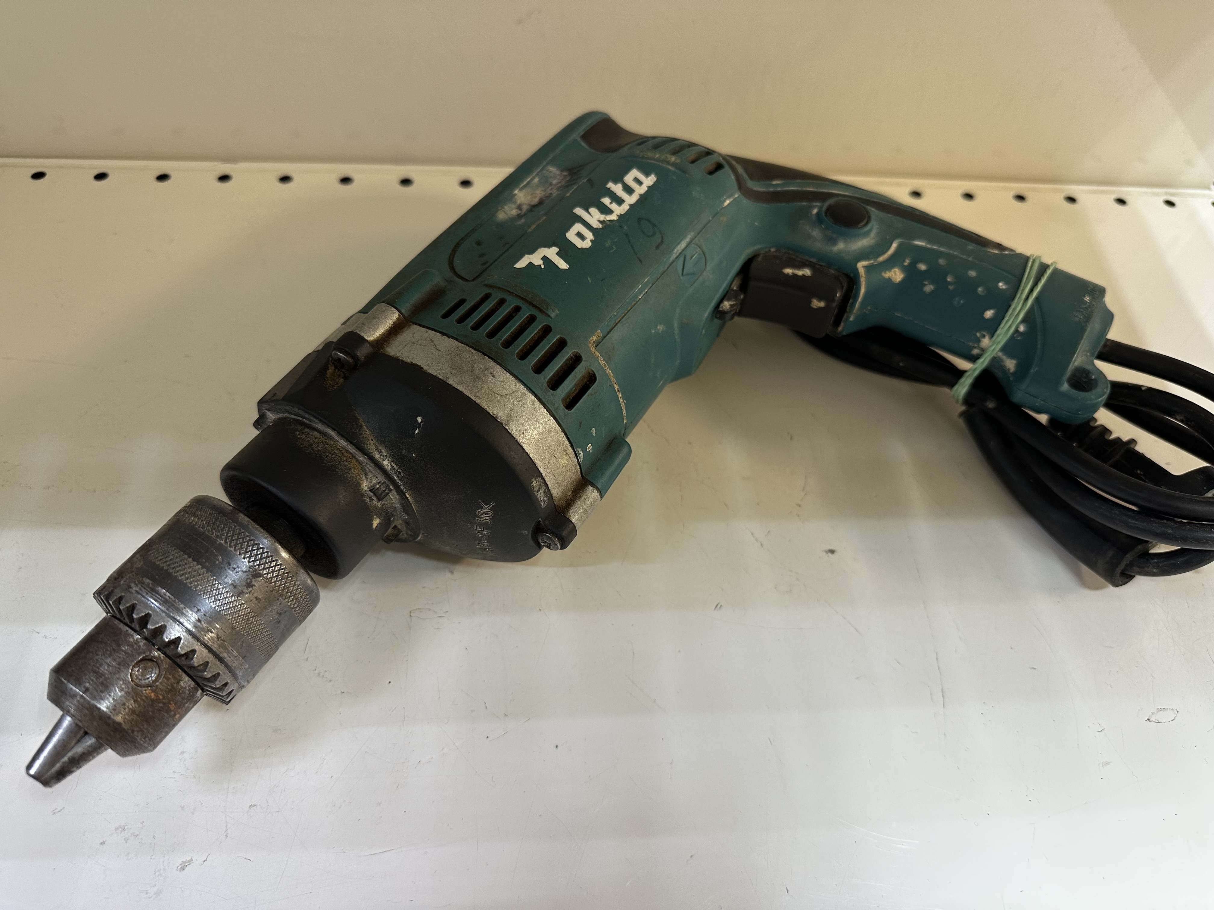 Дрель Makita HP1630