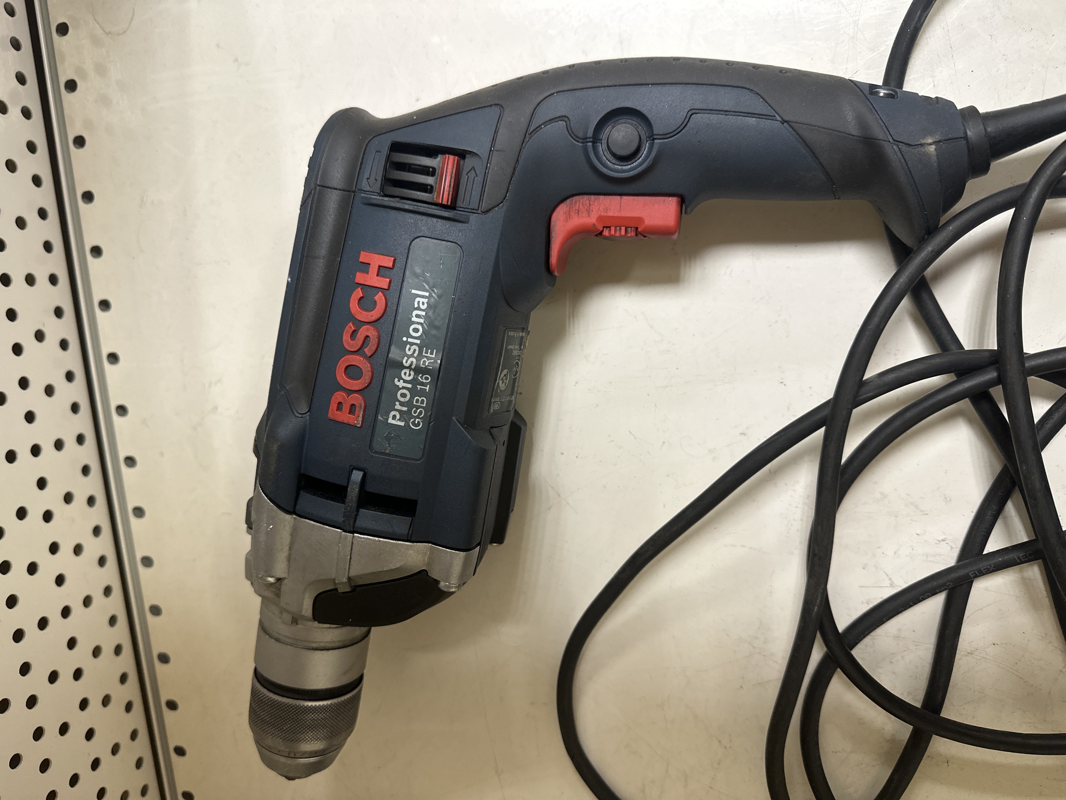 Дрель ударная Bosch GSB 16 RE